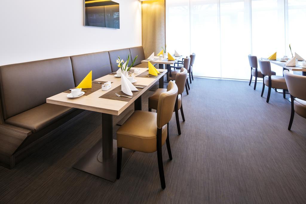 Hotel Plaza 4*